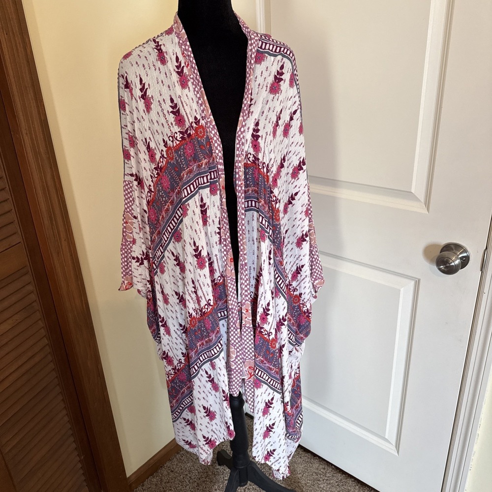ANTHROPOLOGIE LILKA Kalyse Printed Kimono Women Ones Size White Pink Floral Boho